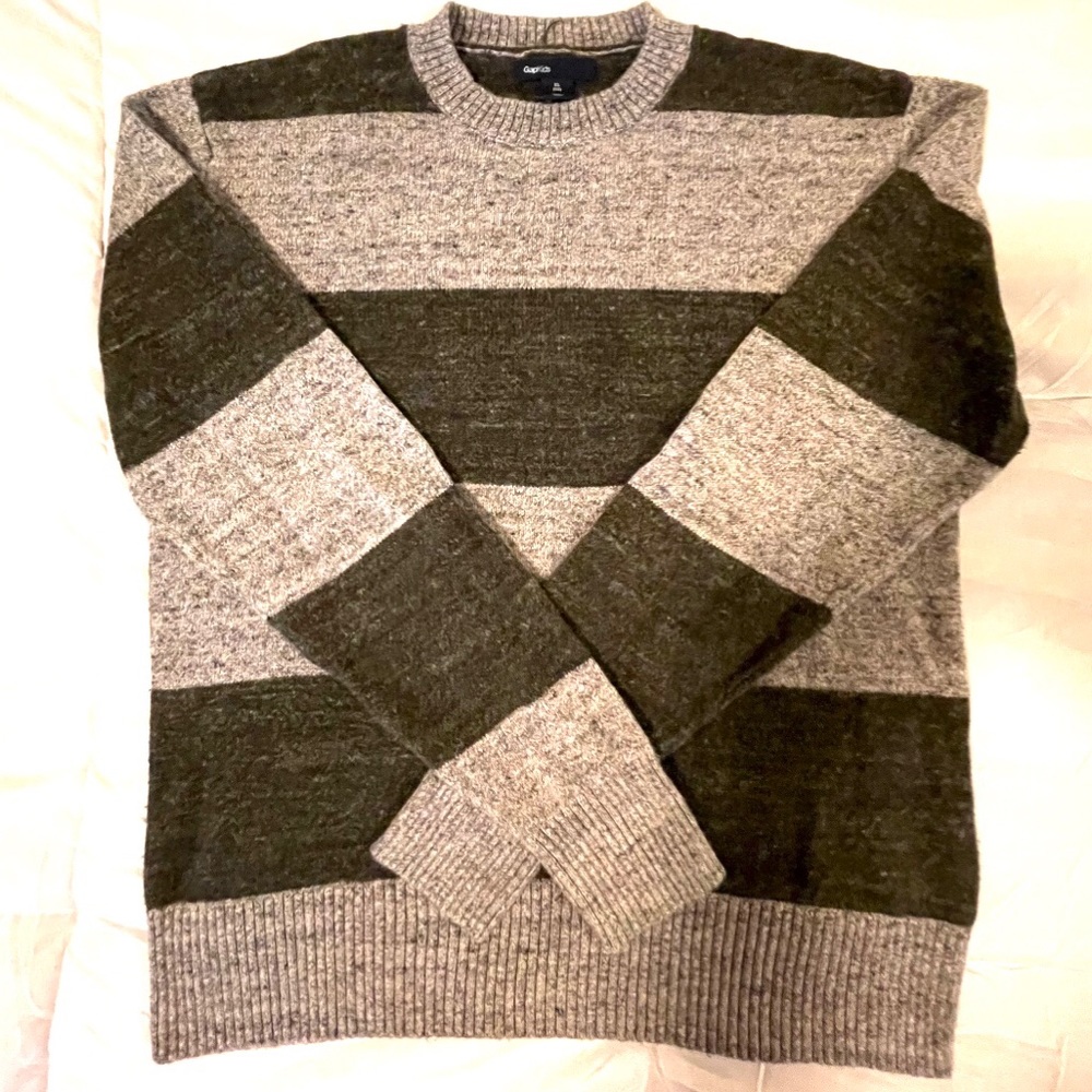 The Gap kids striped pullover sweater